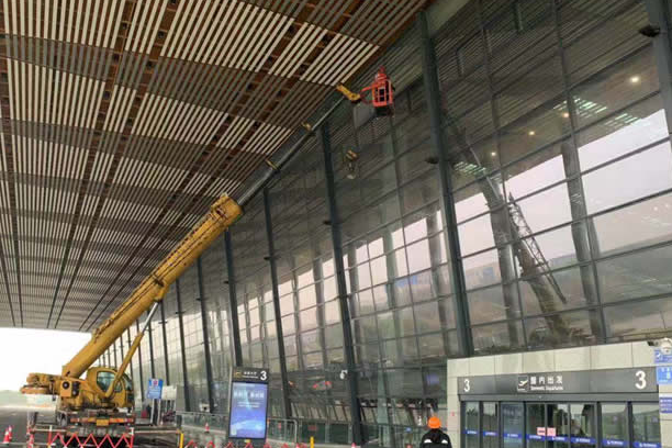 晋安玻璃幕墙维护和保养